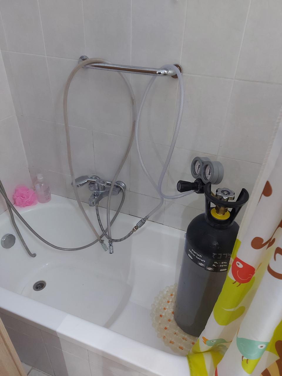 בדיקת לחץ בצנרת עם בלון גז